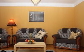 Highland Apartment